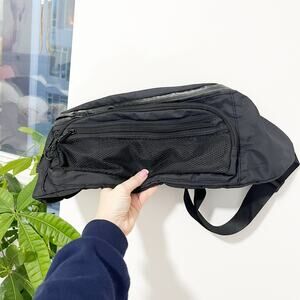 Original Use Men's Black Belt Bag